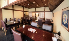 【2階】大小個室をご用意しております。写真は大きい個室で12名から20名程度でご利用ください。