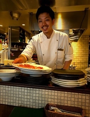 目の前で職人が腕を振るう姿を間近に眺められるカウンター席。お友達や大切な方とのお食事におすすめです!