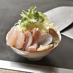 パクチー香るトムヤムクンもんじゃ