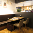 お仕事帰りや買い物帰りでも◎洗練された雰囲気の店内はお食事会・接待シーンでのご利用も最適です。