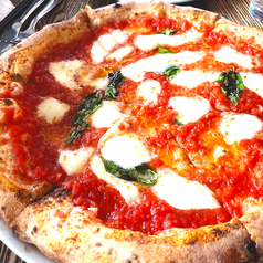 自家製トマトソースのマルゲリータ