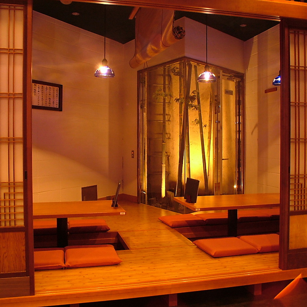 風情ある竹付個室は接待や会社帰り、仲の良い友達との飲み会などどんなシーンでも対応★