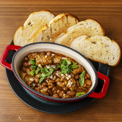 牛すじとうずら豆の煮込み バケット 4枚付