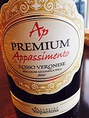 アパッシメント プレミアムロッソ    ラマンテ1番人気のワイン！！ イタリアヴェネトのワイン。アマローネと似たつくりをしています。ブドウを陰干しして糖度を上げ、香りも華やか。グラス900円、ボトルは5000円。女性に特に人気です。タンニンも控えめ。