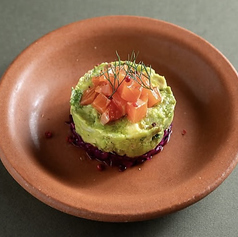 ワカモレと生スモークサーモン