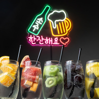 ネオン煌めく店内◎