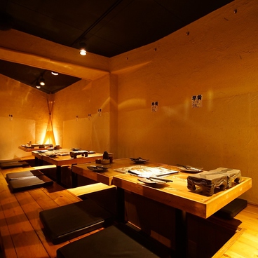 鶏家 六角鶏 梅田店の雰囲気1