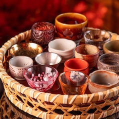 1合でご注文頂きますとお好みのお猪口をお選び頂けます。