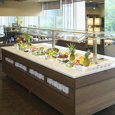 【季節野菜の庭園風サラダコーナー】