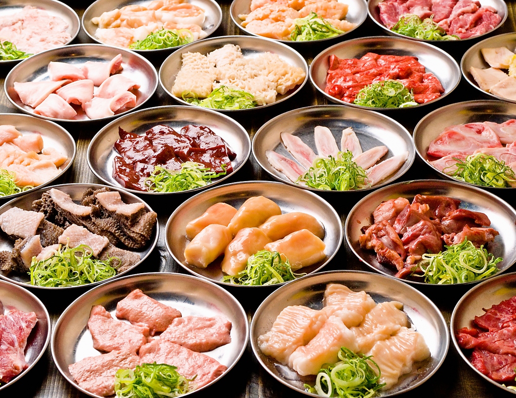 昭ホル自慢の食べ放題は40品2500円、60品3000円の2種類をご用意！