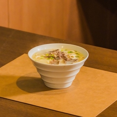 モンゴル風ヨーグルト羊肉うどん
