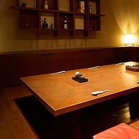 周りを気にせずゆったりくつろげる座敷のお席人気です☆