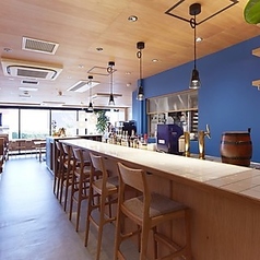 ランチはおしゃれにダイニングカウンターで♪