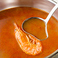 【トムヤムクンスープ】世界3大スープのひとつ。食欲をそそる酸味と香り、スパイスが効いたタイのスープ。