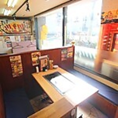 店内貸切可能です。会社のご宴会や打ち上げ、各種イベントなど、様々なシーンでご利用いただけます。周りを気にせず、気心知れた仲間たちとゆっくりと楽しい時間をお過ごしください。