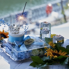 お昼に祝うリバーサイドで祝うランチコースもご用意！