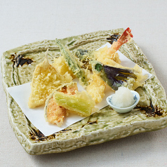 天ぷら盛り合せ(八種)