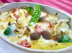 ベーコンとキノコのクリームドリア