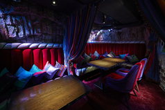 MAHOU Dining Bar OSMANDの雰囲気3