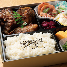 自慢のたいあら煮弁当