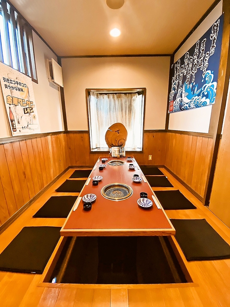 個室でゆったりとした空間を提供しています。美味しい料理と心地よい雰囲気でお客様をお迎えします◎