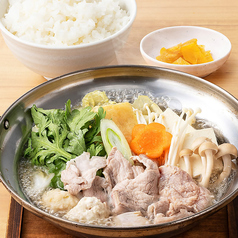 ＜鍋定食：水＞塩ちゃんこ鍋定食