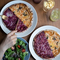 オーガニック野菜とスペルト小麦のピザ 4種の発酵惣菜付き