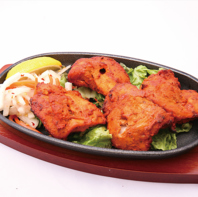 香ばしスパイス香る夜の一皿