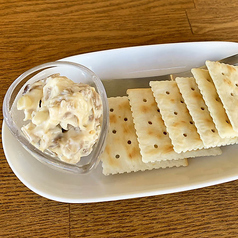 いぶりがっこタルタルソースとクラッカー