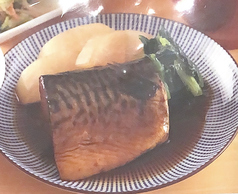 名物　お母さんの煮鯖とやわらか大根煮の定食