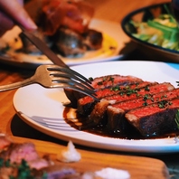 夜は肉酒場として、ガッツリお肉料理を堪能できる！