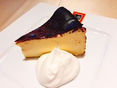 【絶品スイーツ】フェスタマリオでも絶品デザートお出ししておりますよ♪バスクチーズケーキがランチ限定特別価格でお得！