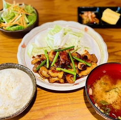 ホルモン味噌炒め定食