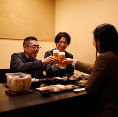 ふすまの扉で仕切られた掘りごたつの個室です。接待や記念日などのご利用にも最適です。