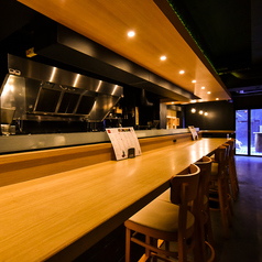 カウンター席 2名様×3 / 1名様×6