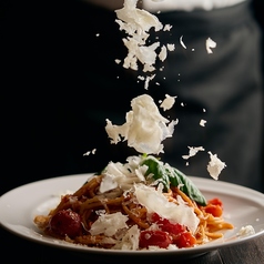 お好きなチーズを乗せる贅沢パスタ。1種類お選びください。