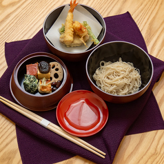 茶弁当　点心弁当　ランチがおすすめ。十割蕎麦　鯛飯、デザート、お茶をお付け致します 　お得意様ご優待