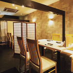 テーブル席（現在は全て個室に改装しました）