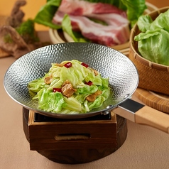 手で裂いたキャベツ炒め