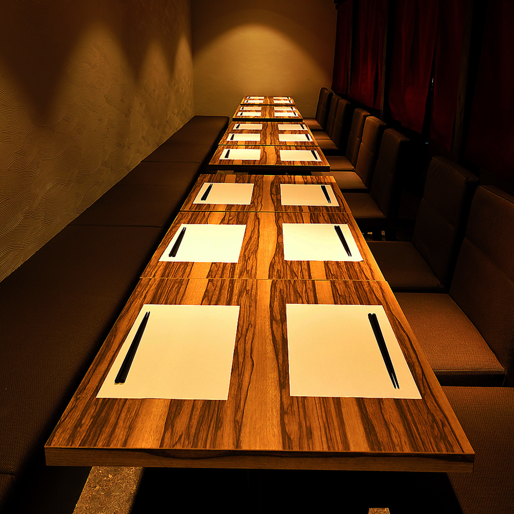 和情緒溢れる落ち着いた店内は完全個室。各種宴会に◎