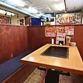 店内ではスポーツ観戦が可能です。野球やサッカーなど、みんなで盛り上がりながらお食事をお楽しみいただけます。