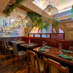 銀座で味わう、本格バンコク料理と心地よいリゾート空間。心地よいリゾート空間で贅沢なひととき