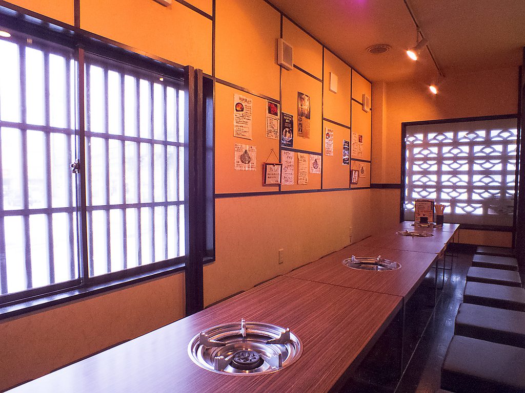 店内は30名様まで。座敷席での宴会は最大22名様まで可能です！忘新年会や歓送迎会にお勧め☆