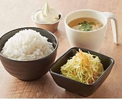 セットメニュー(ご飯・スープ・サラダ・ソフトクリーム)
