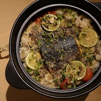 一番人気の「土鍋ご飯」は4種類から選べる♪