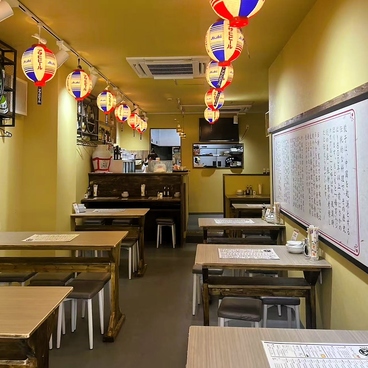 餃子酒場 味匠軒の雰囲気1