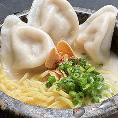 石焼きとんこつ水餃子と半ラーメン