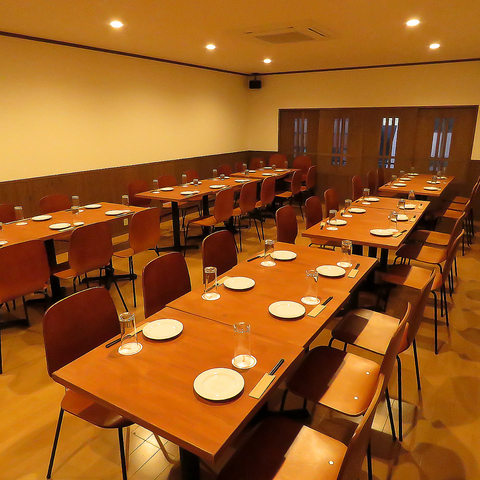Beer&Wine Dining Foyer tHCG