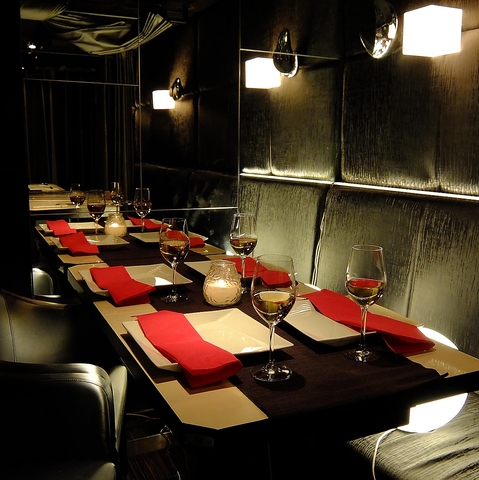 恵比寿の幻想的な大人の空間。女子会や誕生日、合コンに人気の個室居酒屋♪♪