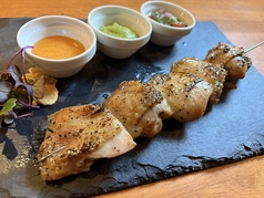 スパイス香るグリルチキン串